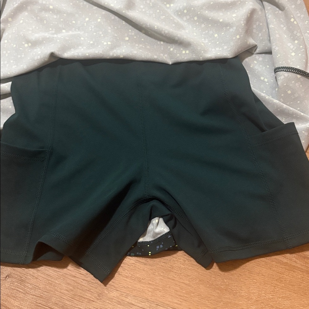 New Fabletics Boost Performance Dress in a green print Small - Picture 5 of 7